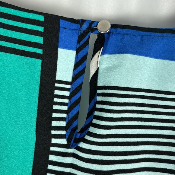 🍁3for$10🍁 Motherhood Maternity Patterned Tunic small teal/royal/black/white - Picture 4 of 5